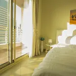 Deluxe Apartment With Lake View