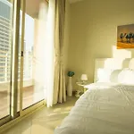Deluxe Apartment With Lake View
